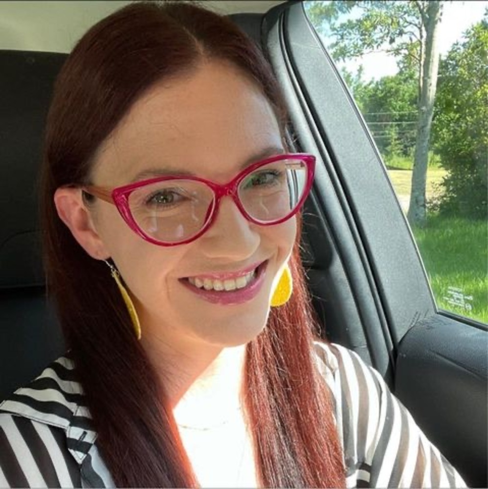 Meet your Posher, Lauren